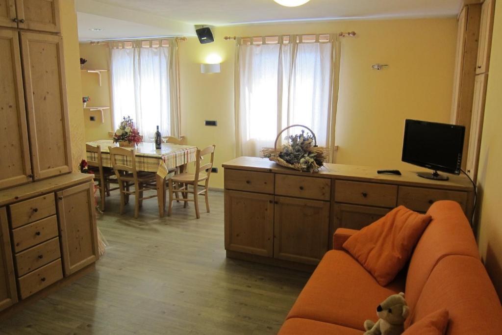 Chalet Del Sole per gruppi Livigno Quarto foto